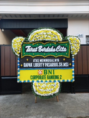 Papan Bunga Duka di Ngawi