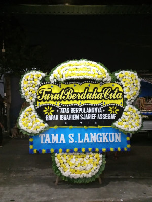 Papan Bunga Duka di Ngawi